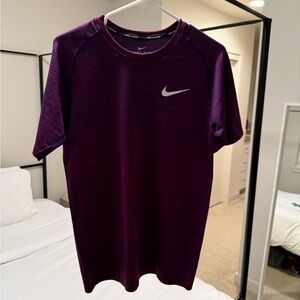 Men’s Nike tech drifit, running shirt